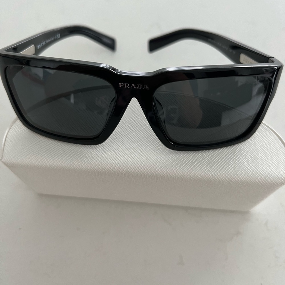 Prada SPR 09Y-F Sunglasses